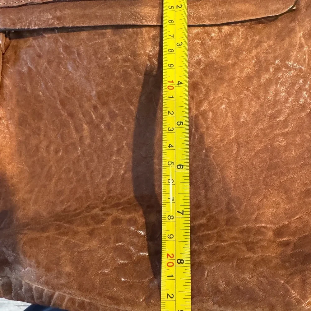 MAXON COLLECTION Soft Brown Textured Leather Pebbled Crossbody Bag Made in Italy